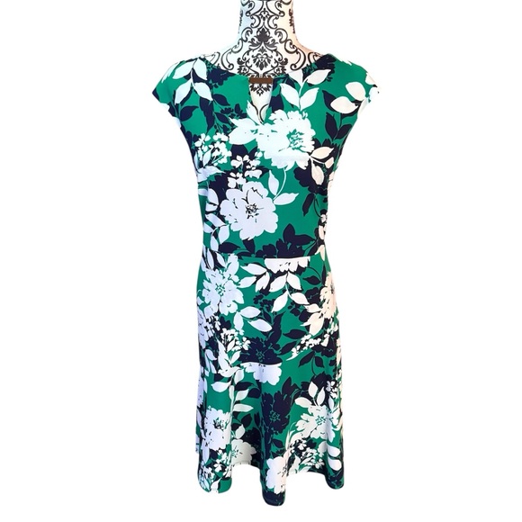SLNY Dresses & Skirts - SLNY Floral Green and White Dress